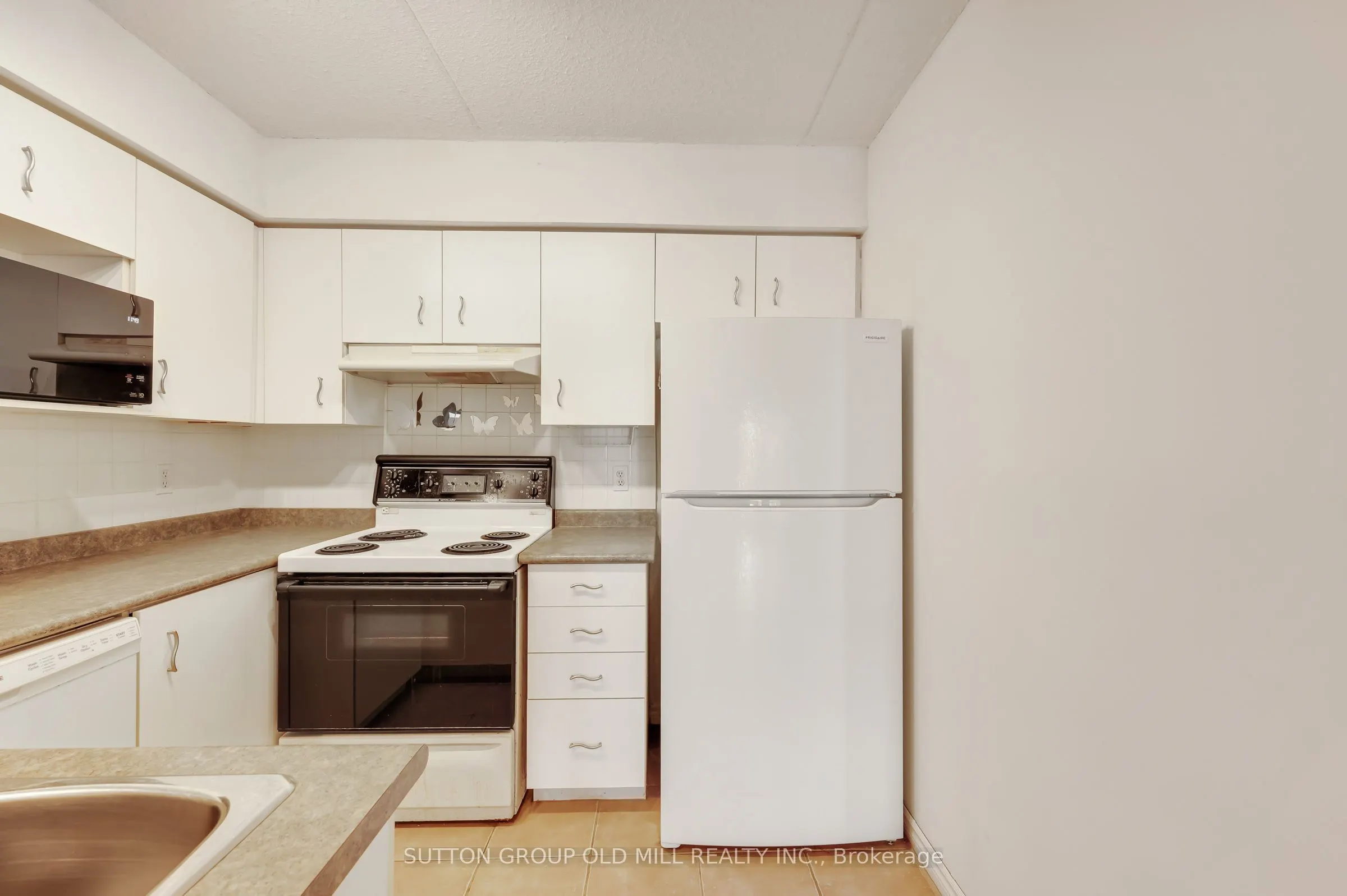 1470 Bishops Gate #208