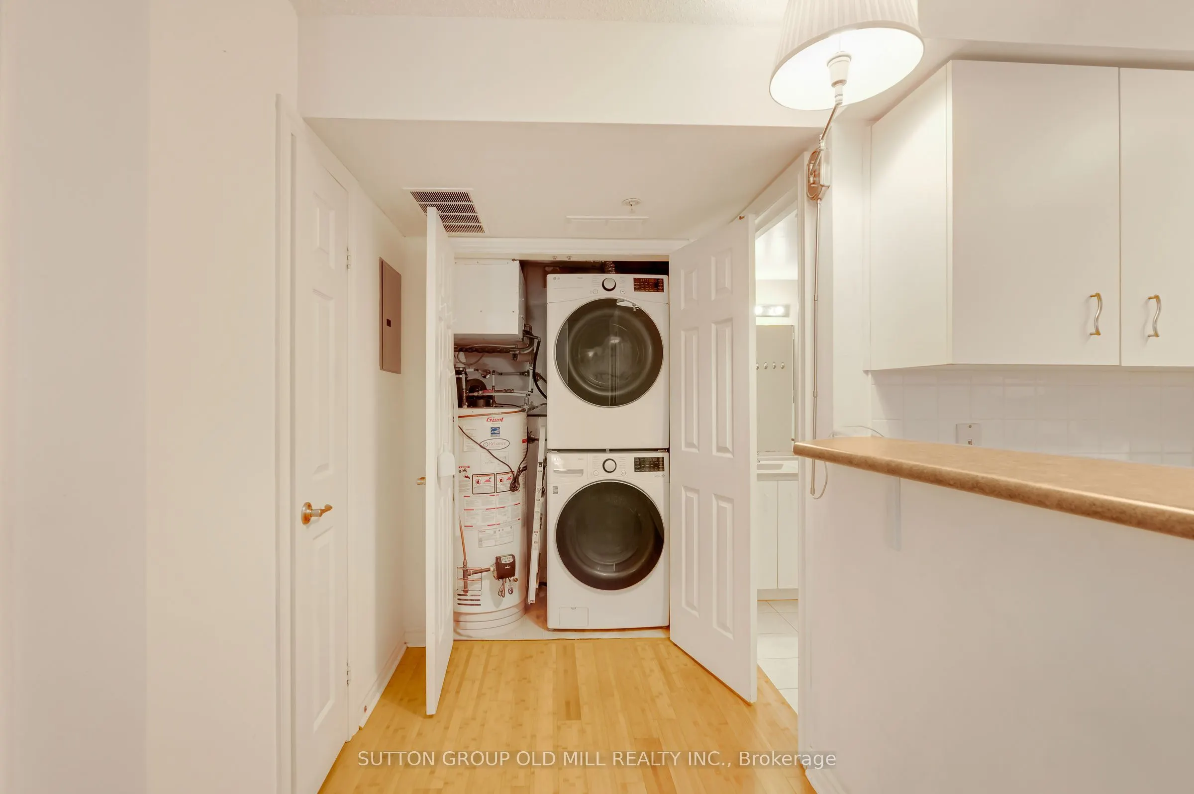 1470 Bishops Gate #208