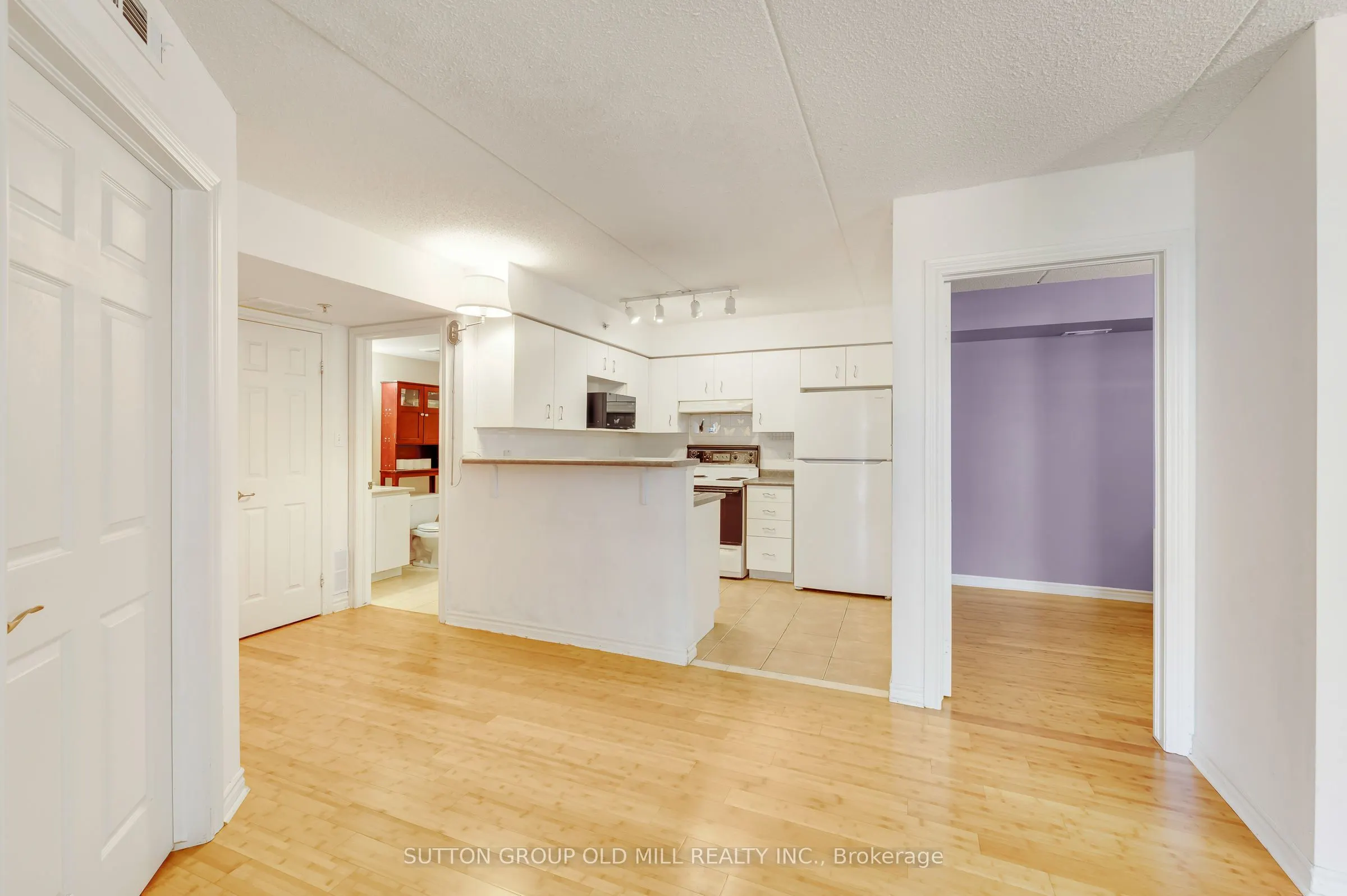 1470 Bishops Gate #208