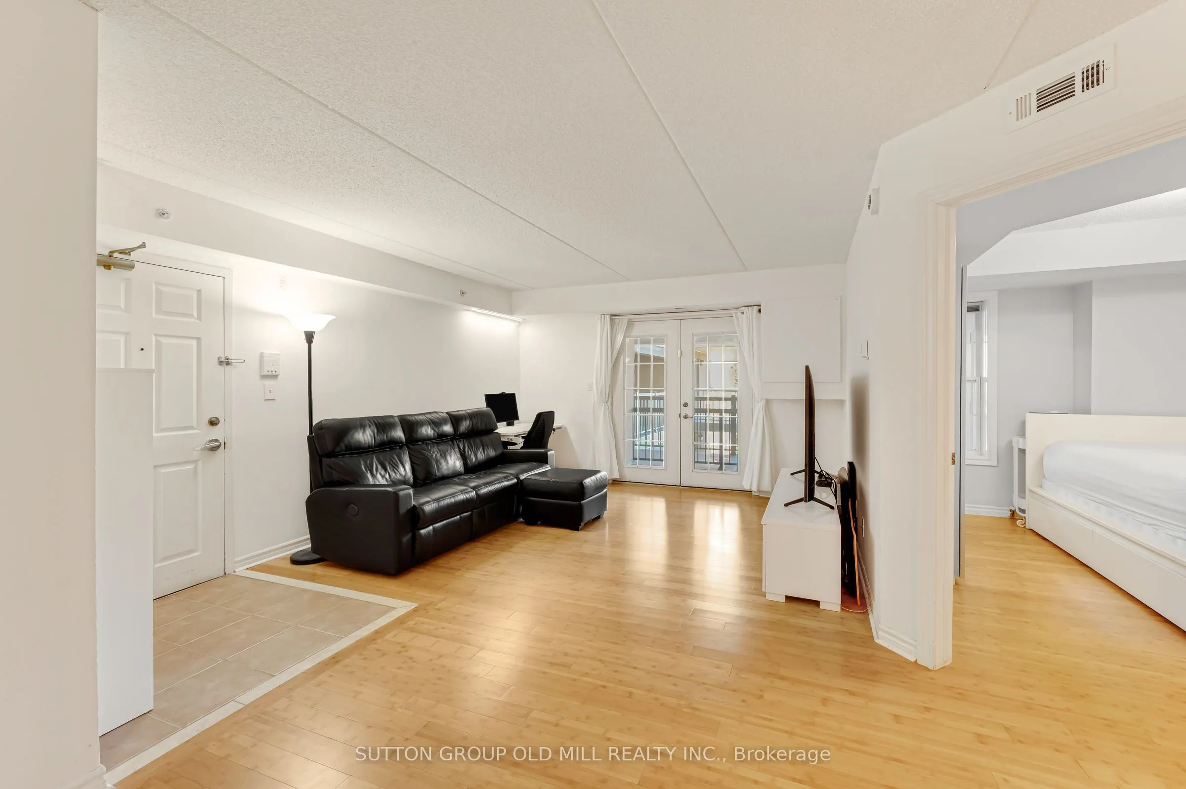 1470 Bishops Gate #208
