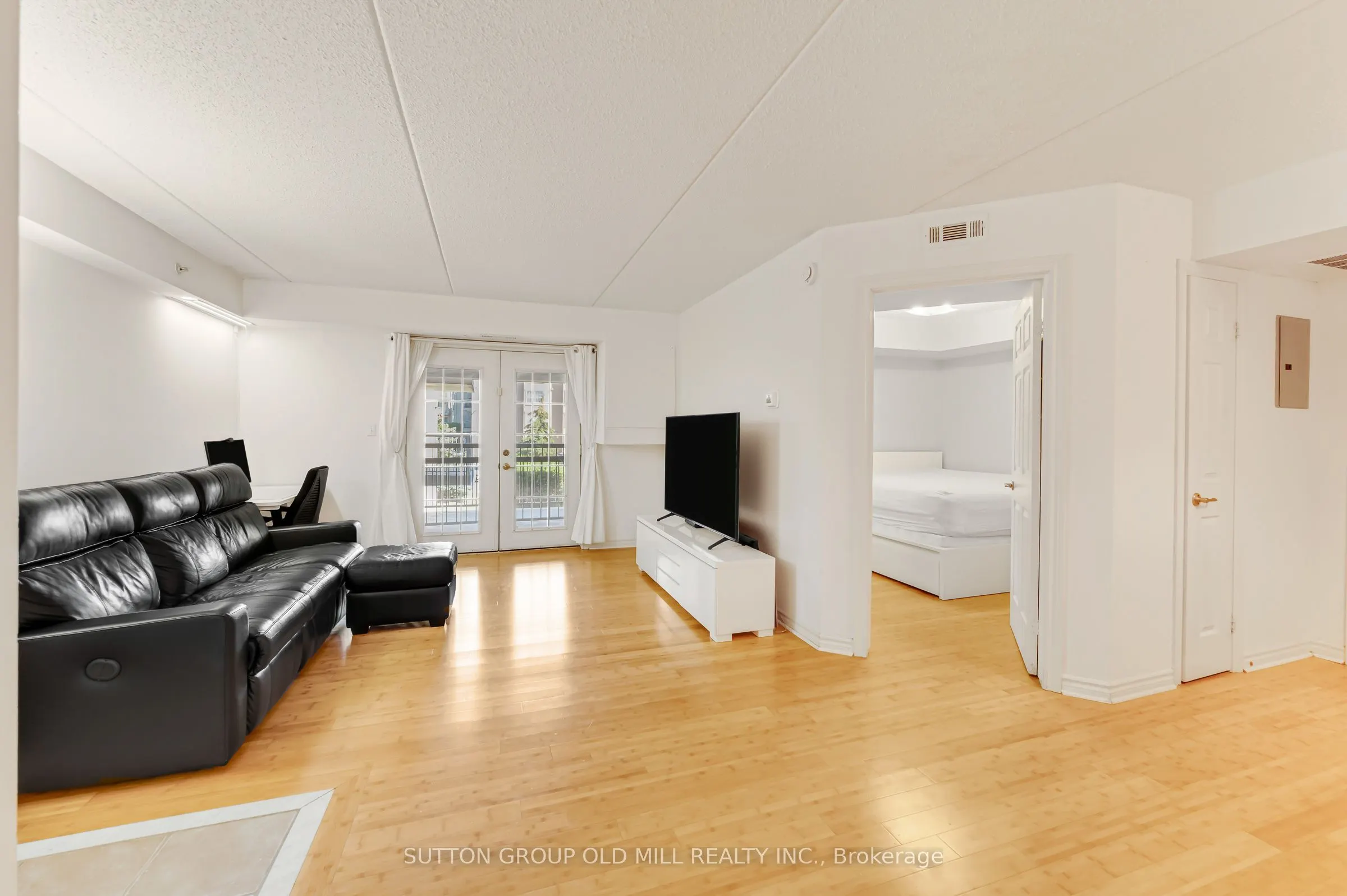 1470 Bishops Gate #208