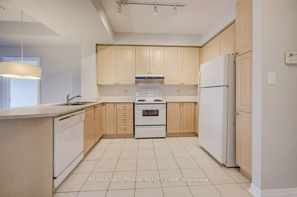 80 Port Street E #403