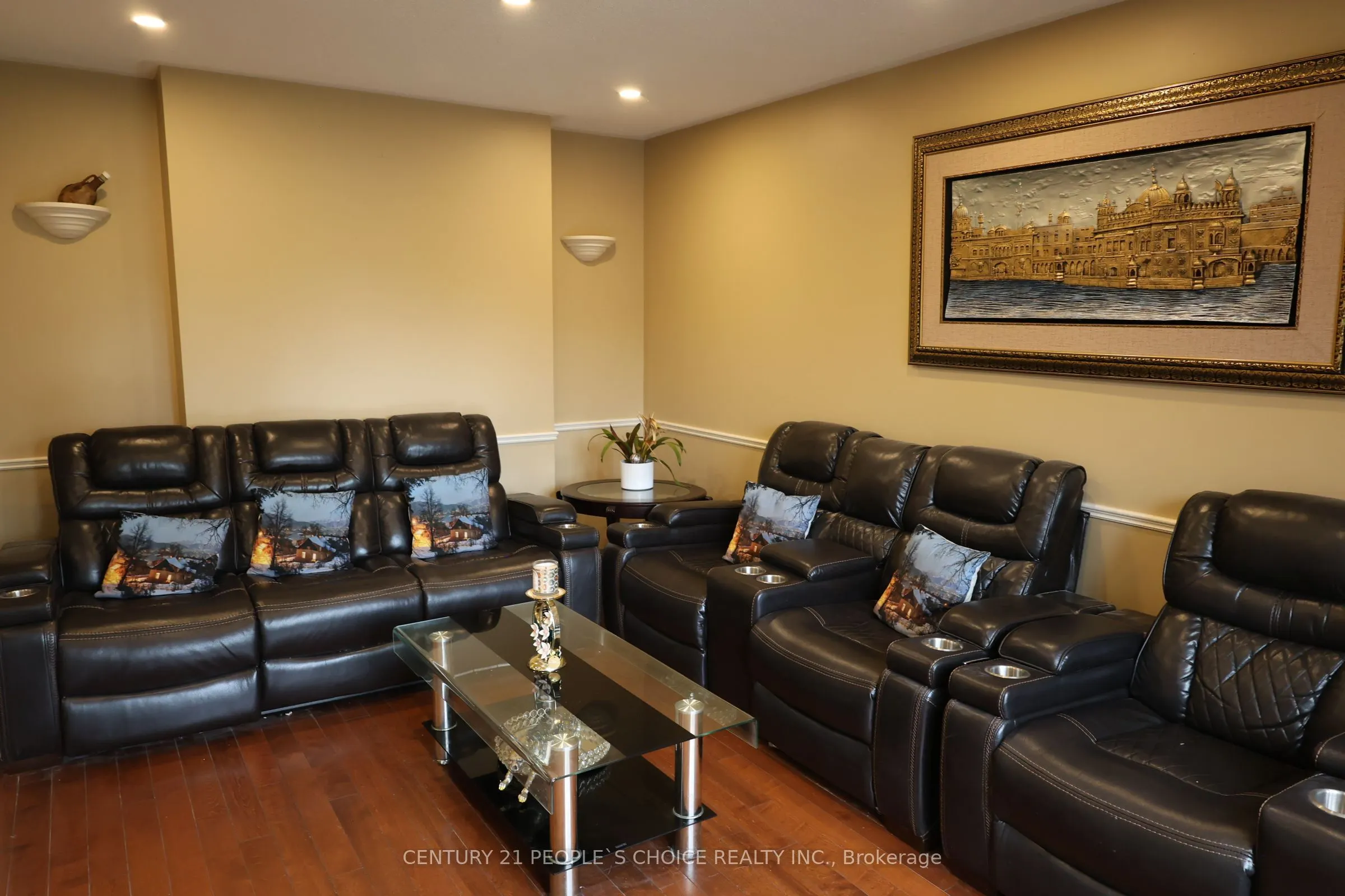 22 Novella Place