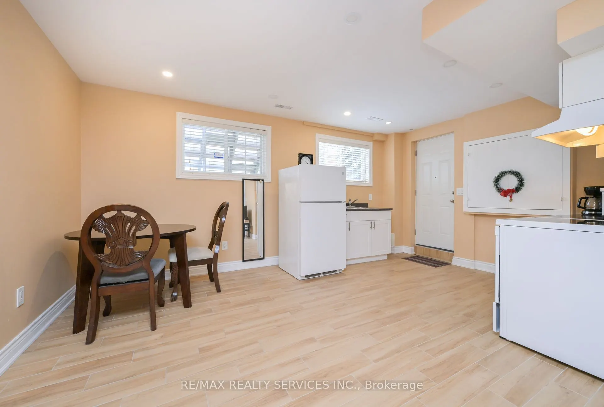 42 Brambirch Crescent