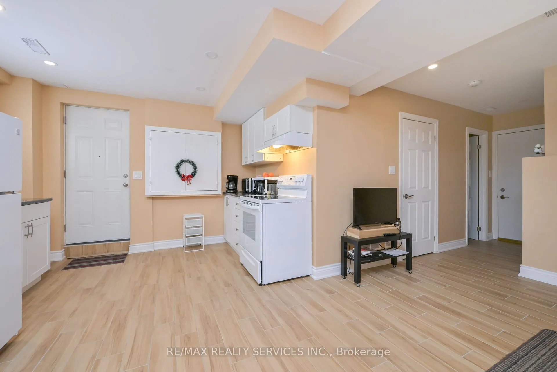 42 Brambirch Crescent