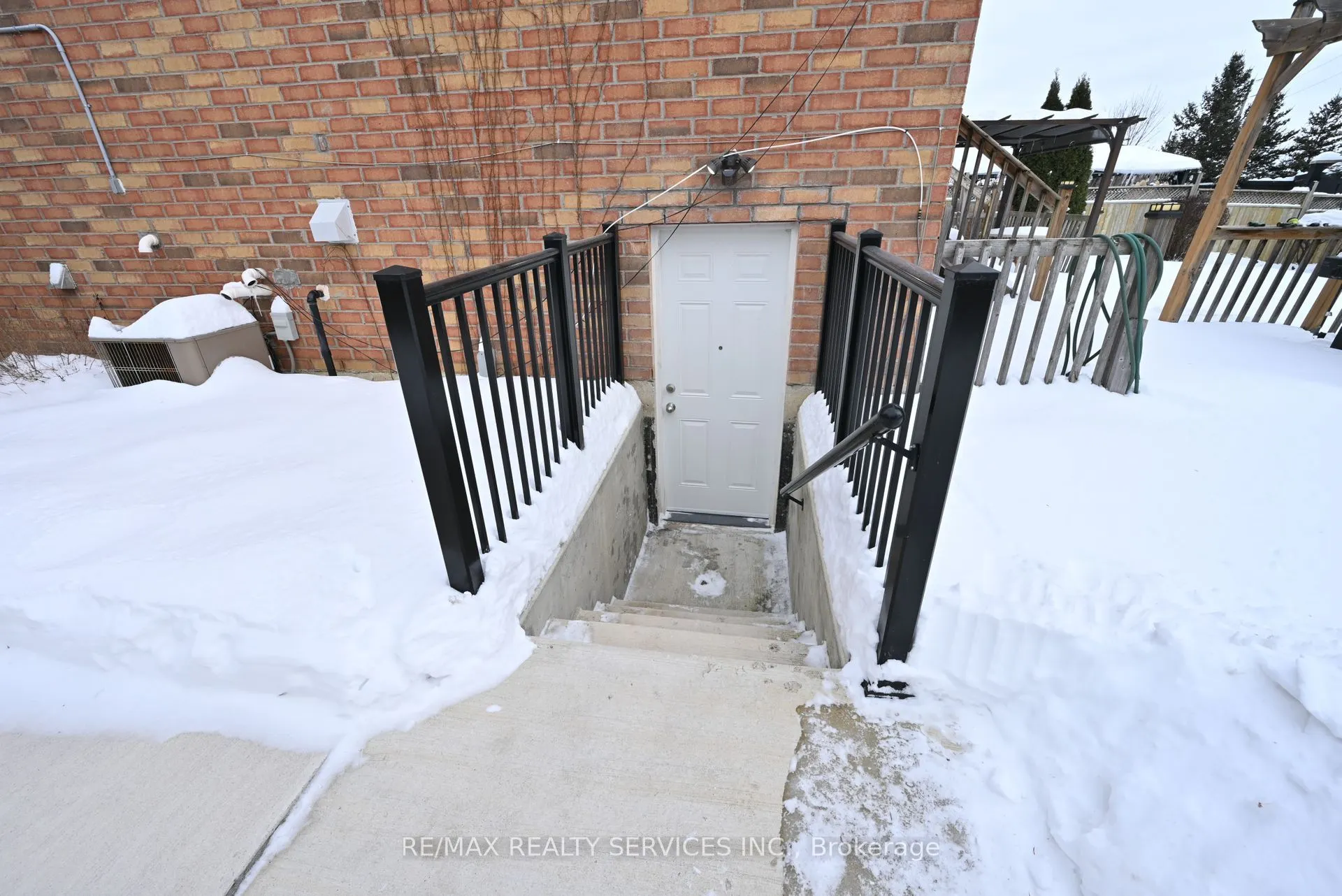 42 Brambirch Crescent