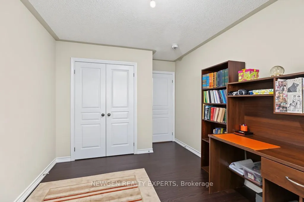 43 Lone Rock Circle