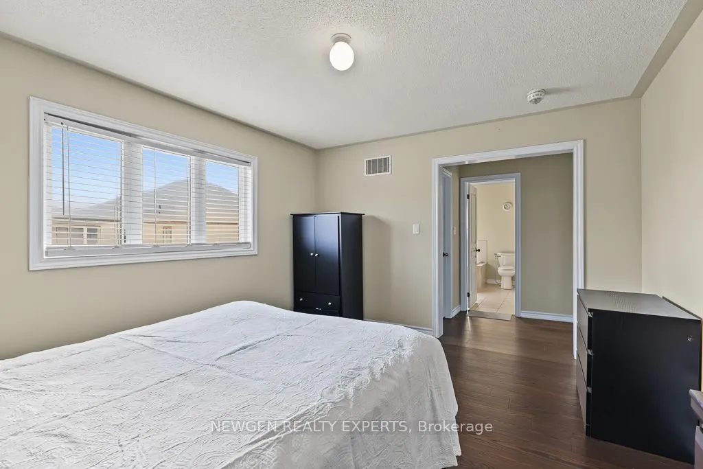 43 Lone Rock Circle