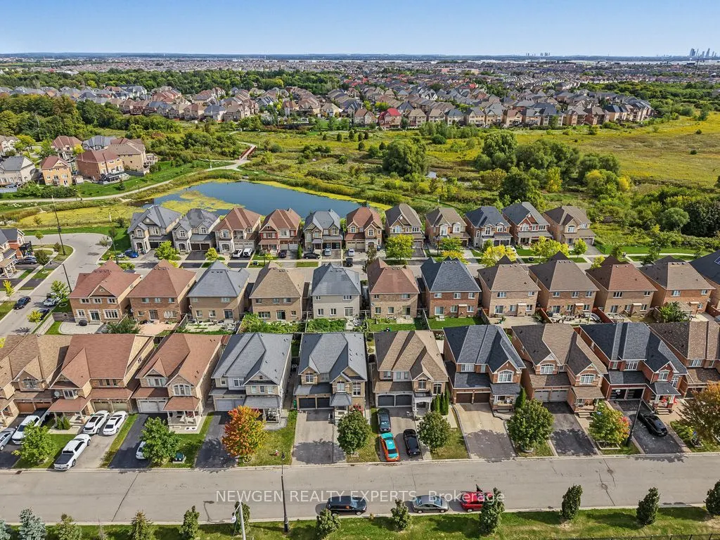 43 Lone Rock Circle