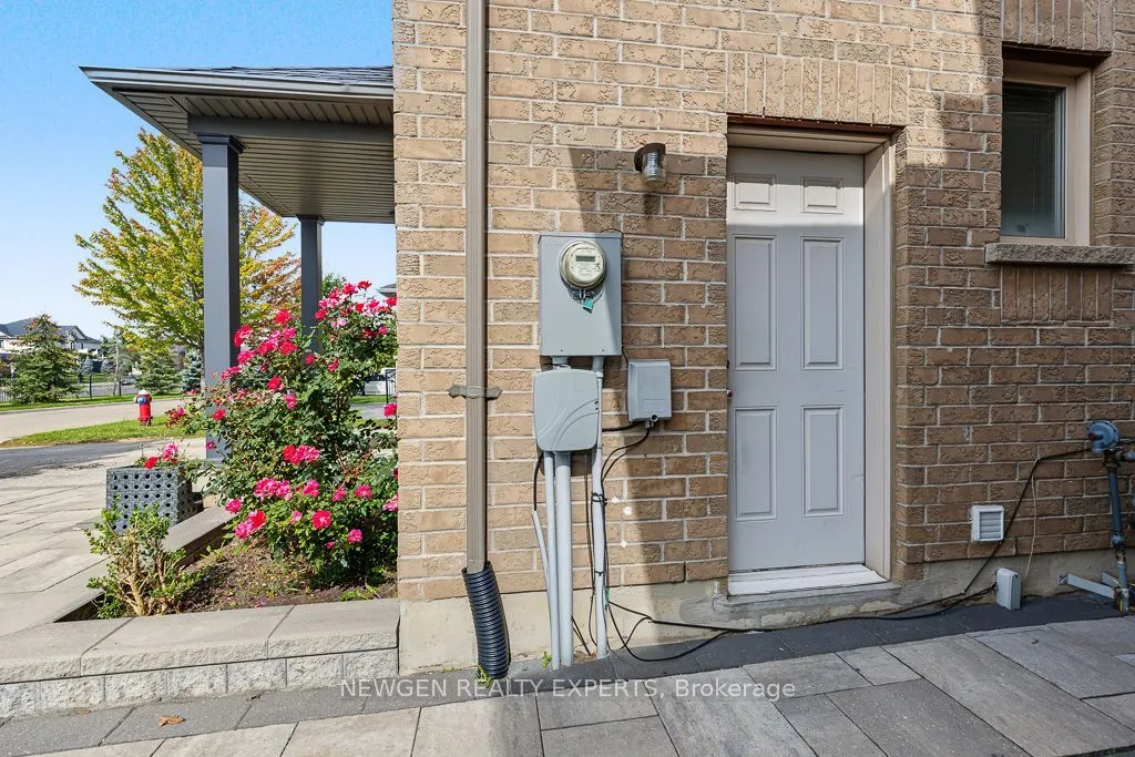 43 Lone Rock Circle