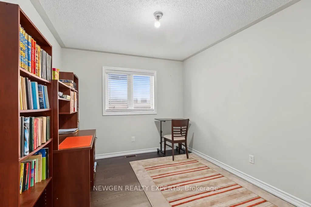 43 Lone Rock Circle