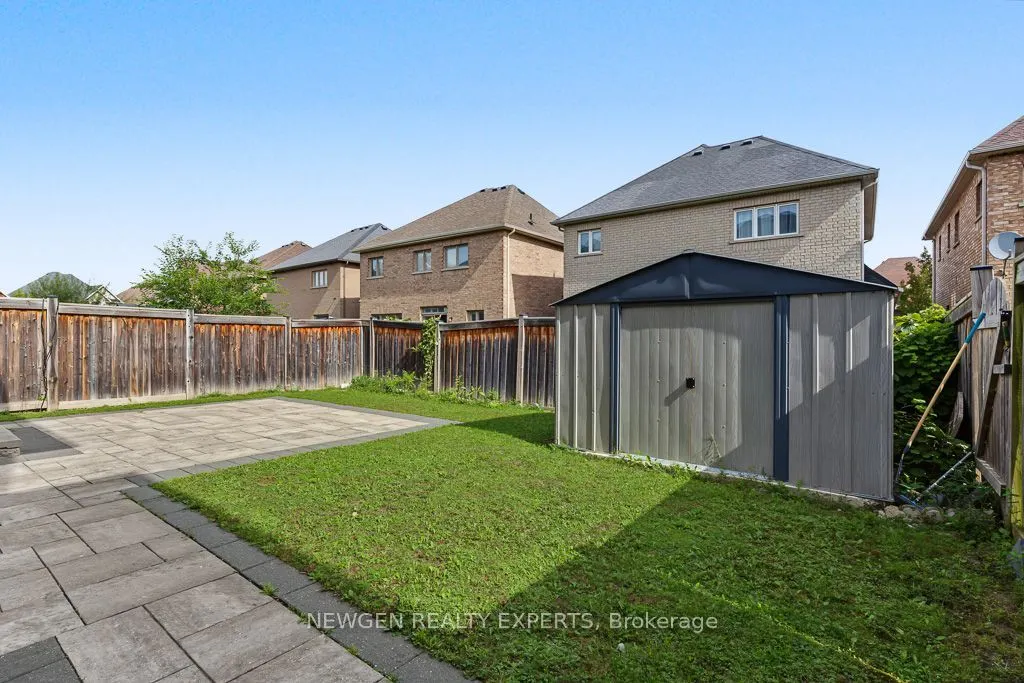 43 Lone Rock Circle