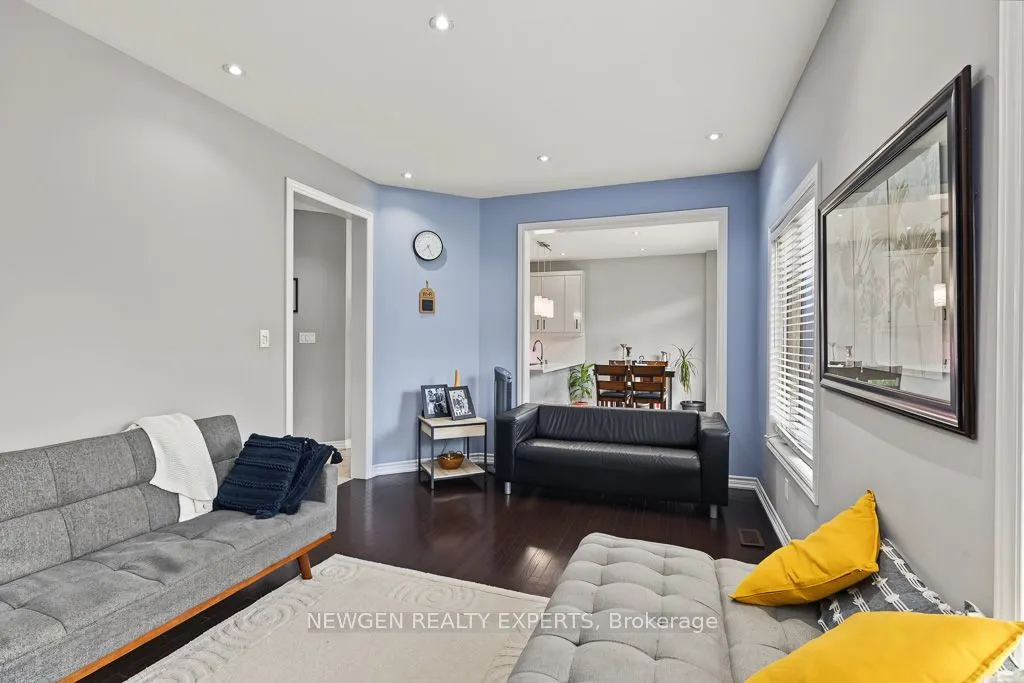 43 Lone Rock Circle