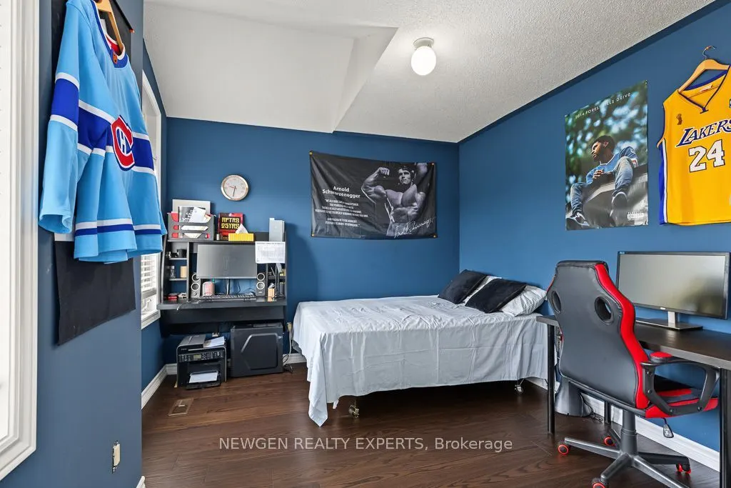 43 Lone Rock Circle