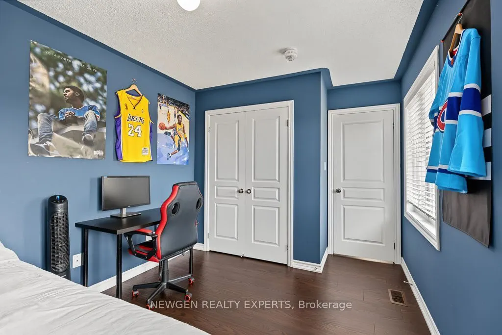 43 Lone Rock Circle