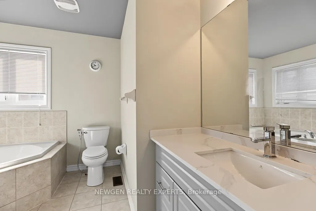 43 Lone Rock Circle
