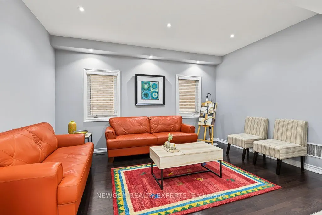 43 Lone Rock Circle