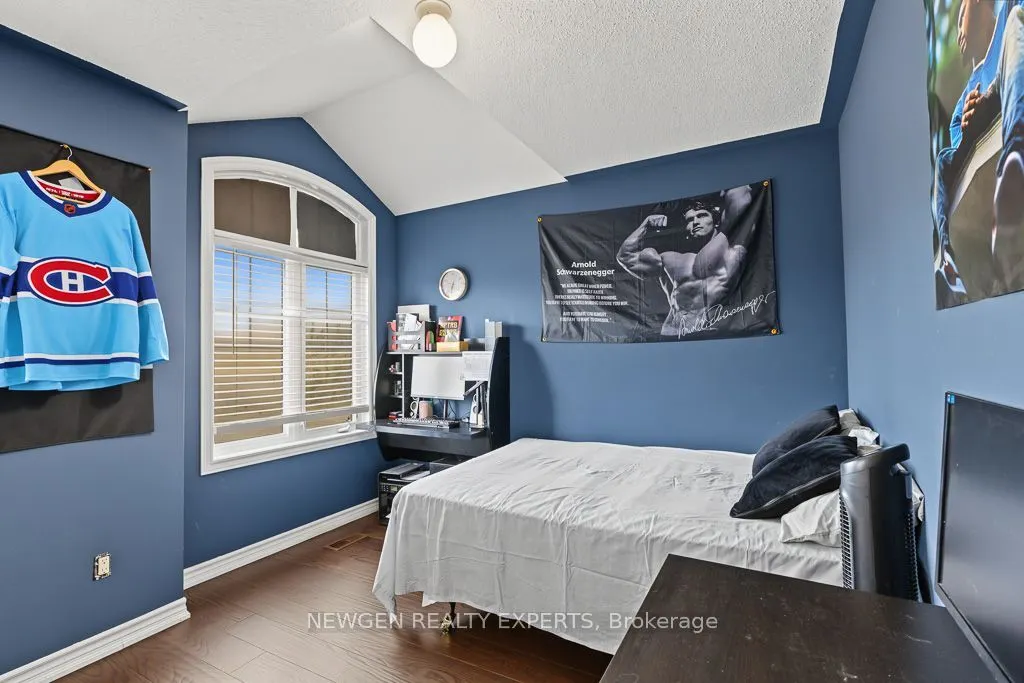 43 Lone Rock Circle