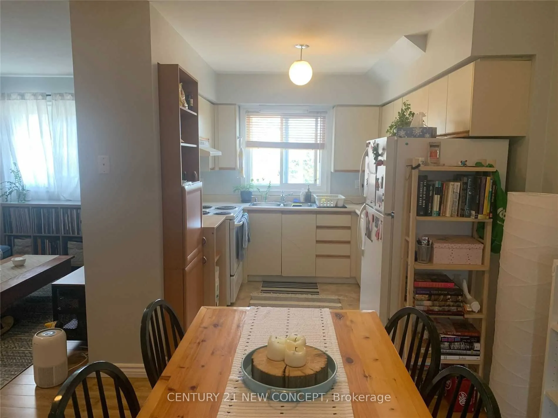 740 Lakeshore Road E #A
