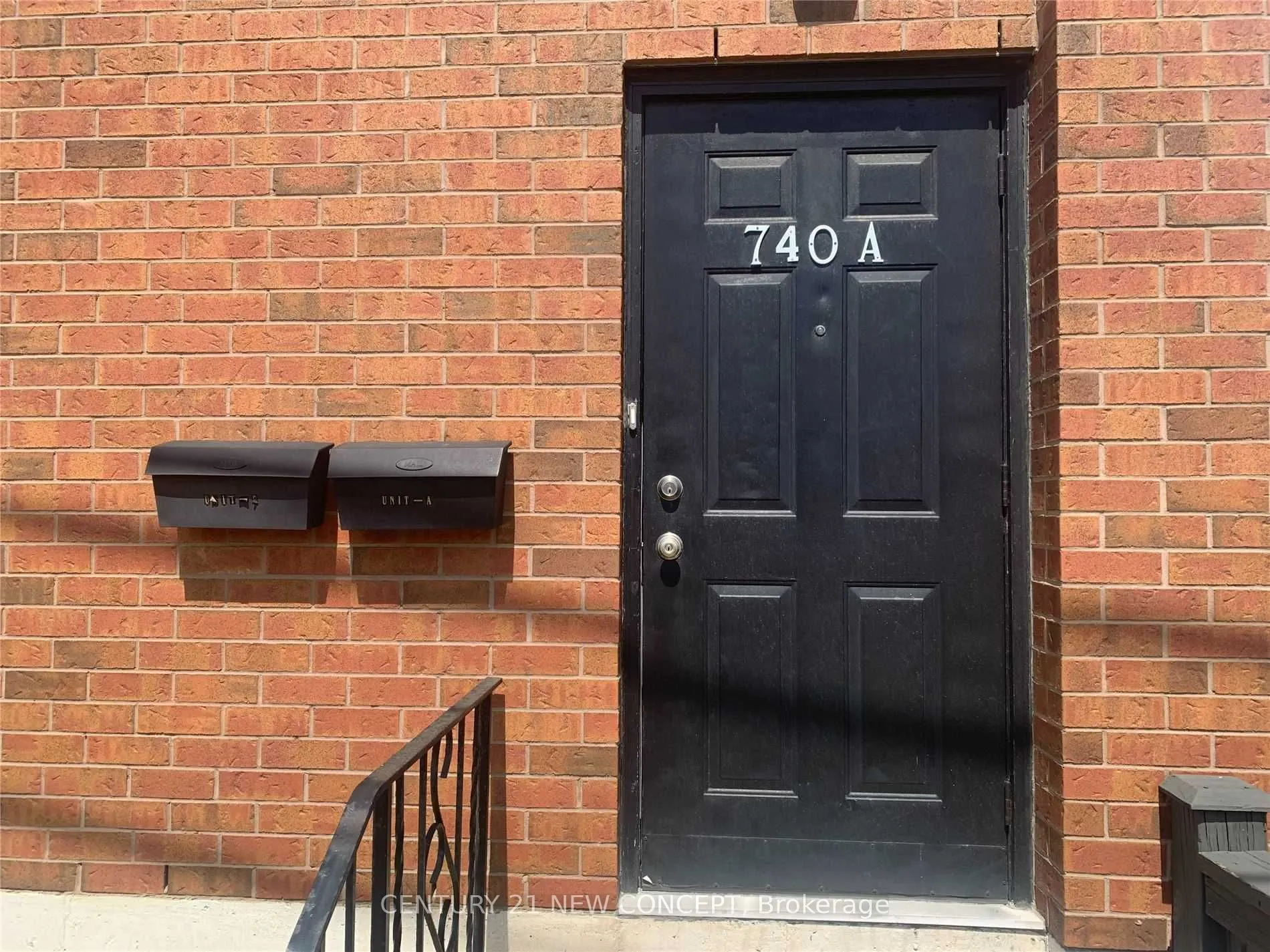 740 Lakeshore Road E #A