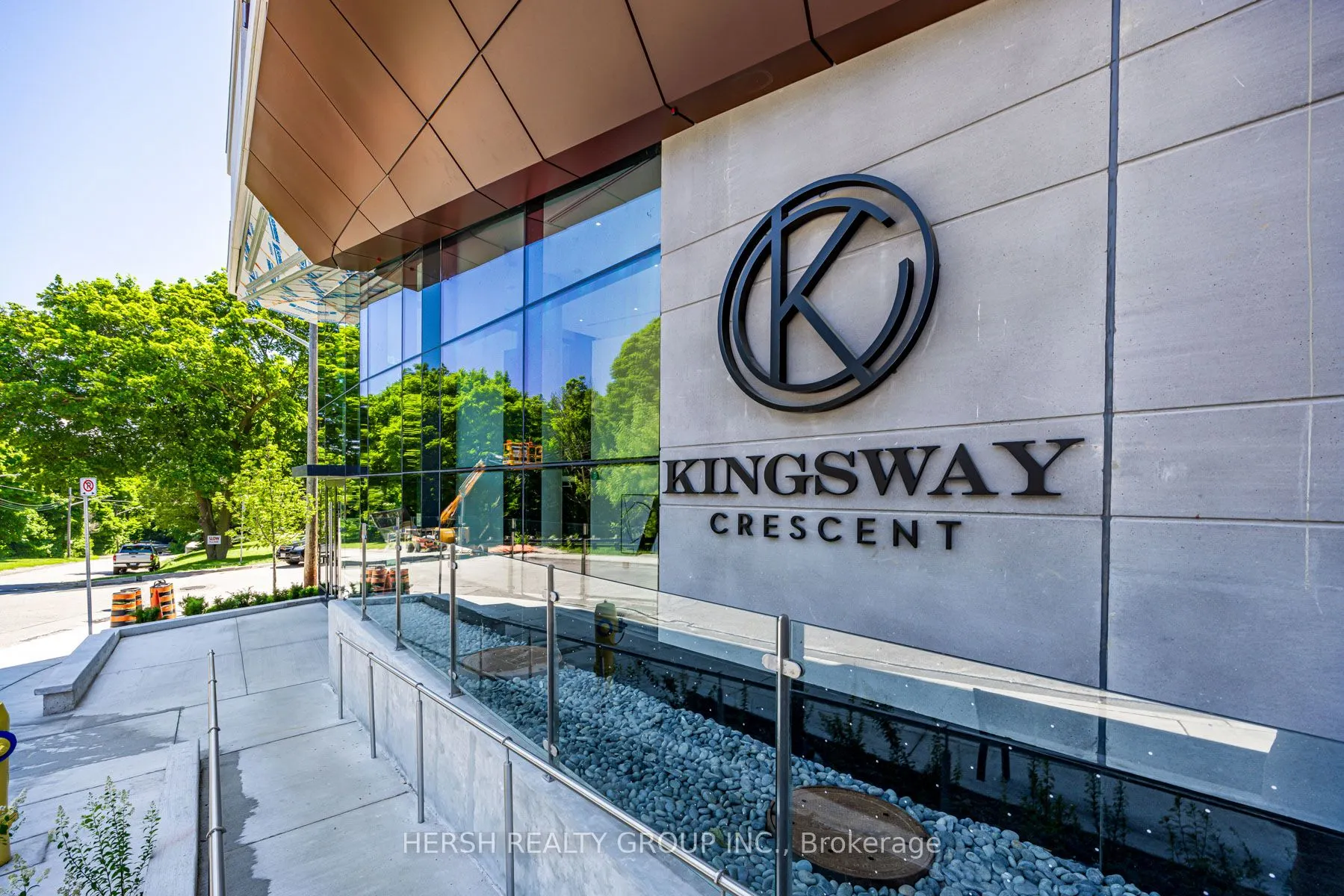 160 Kingsway Crescent #410