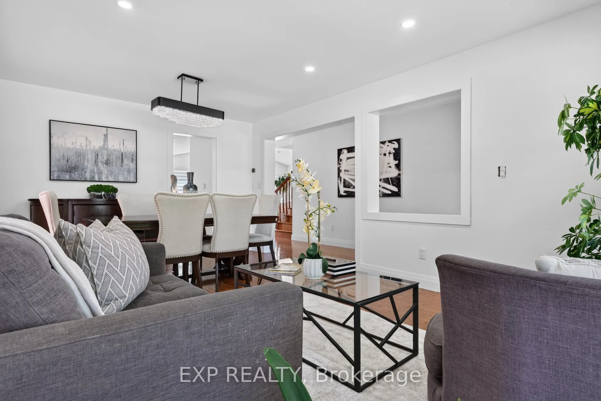 664 Dolby Crescent