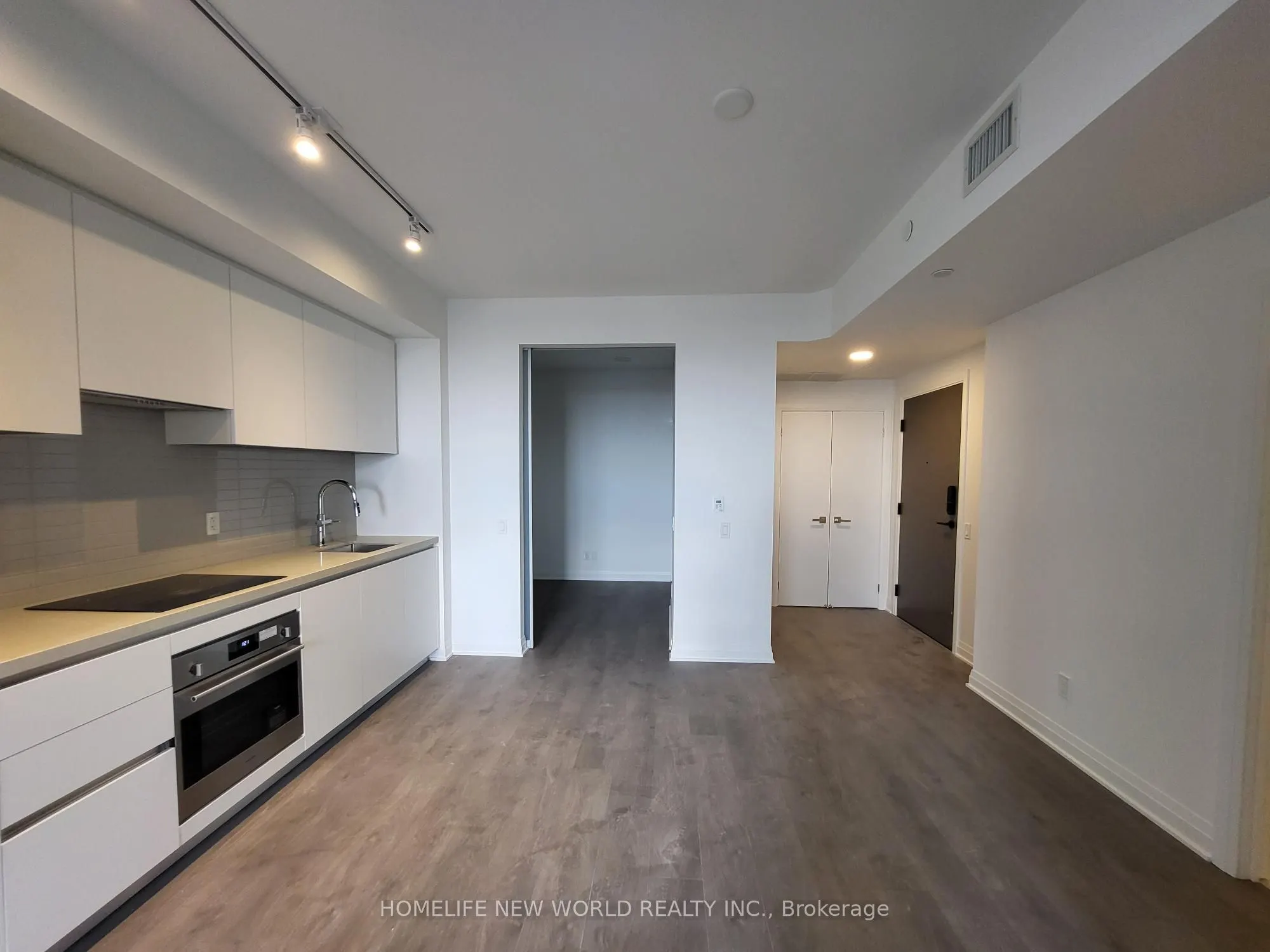 4015 The Exchange #6011