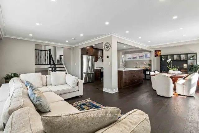 2 Munhall Road