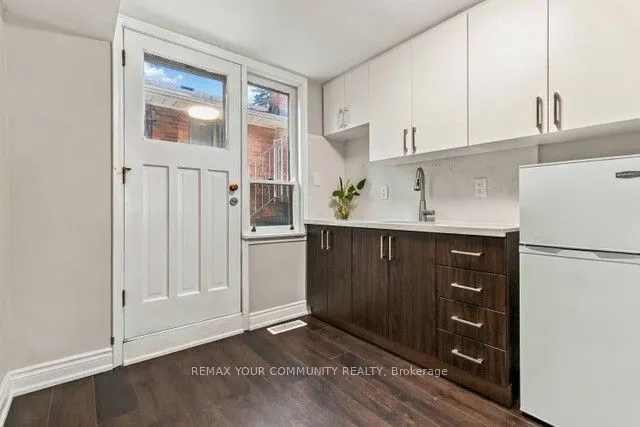 2 Munhall Road