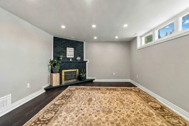 2 Munhall Road