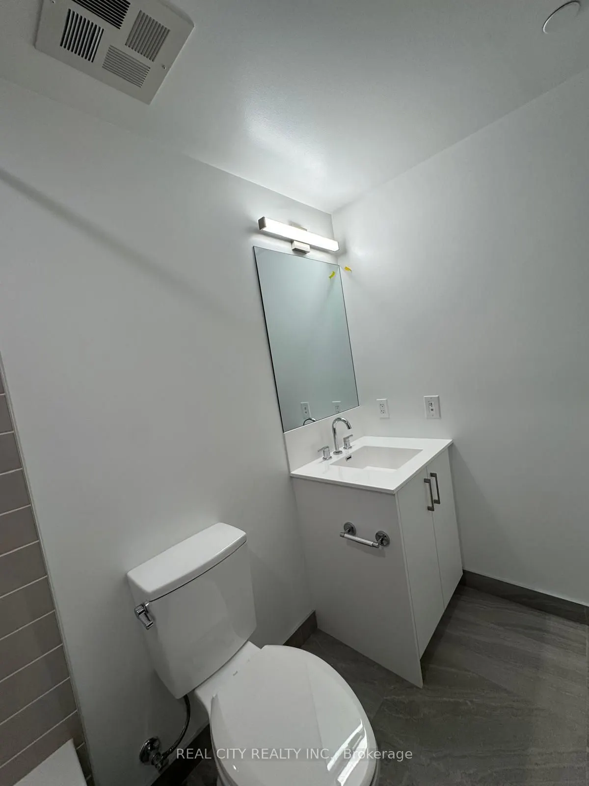 4010 Eglinton Avenue #406