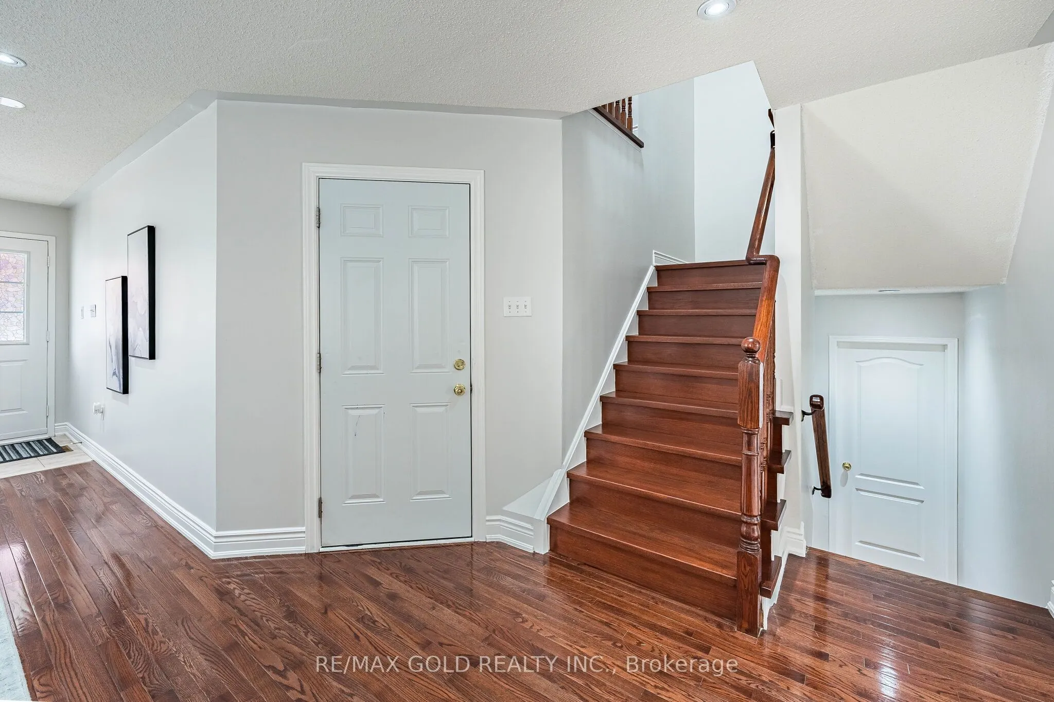 21 Edenvalley Road
