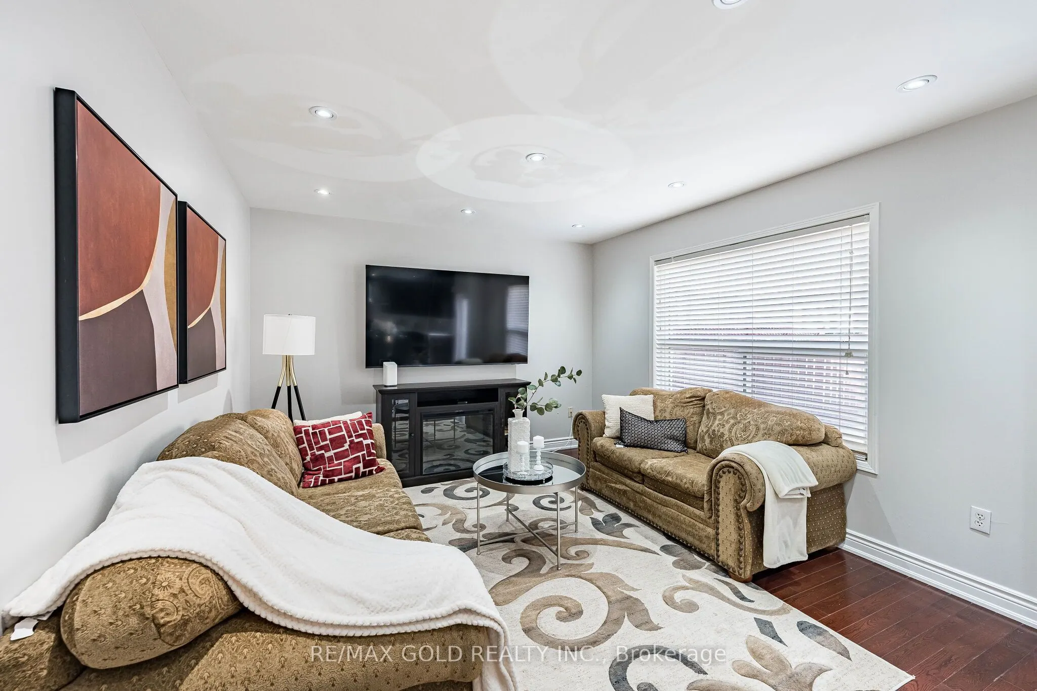 21 Edenvalley Road