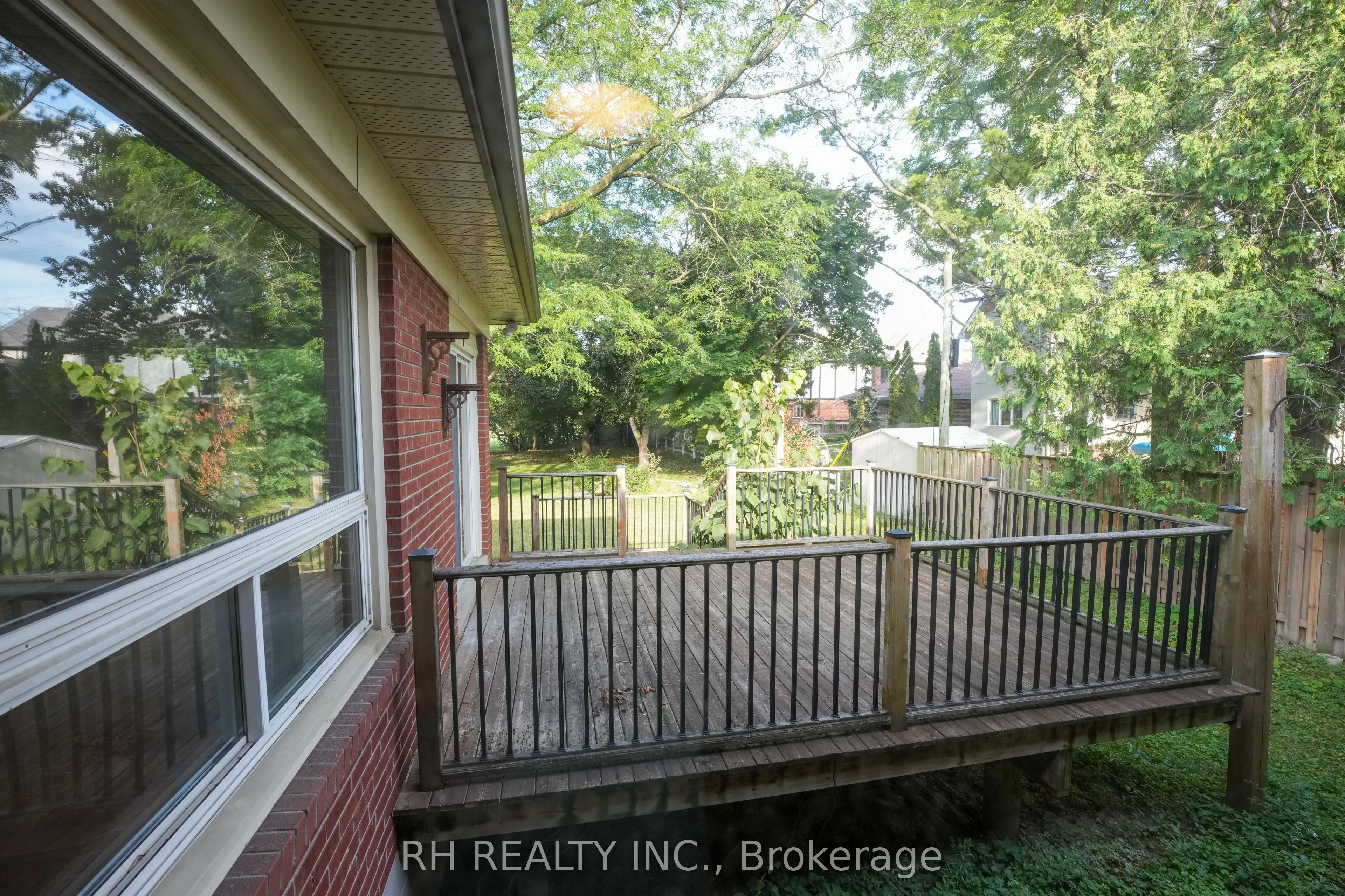 35 Glen Agar Drive