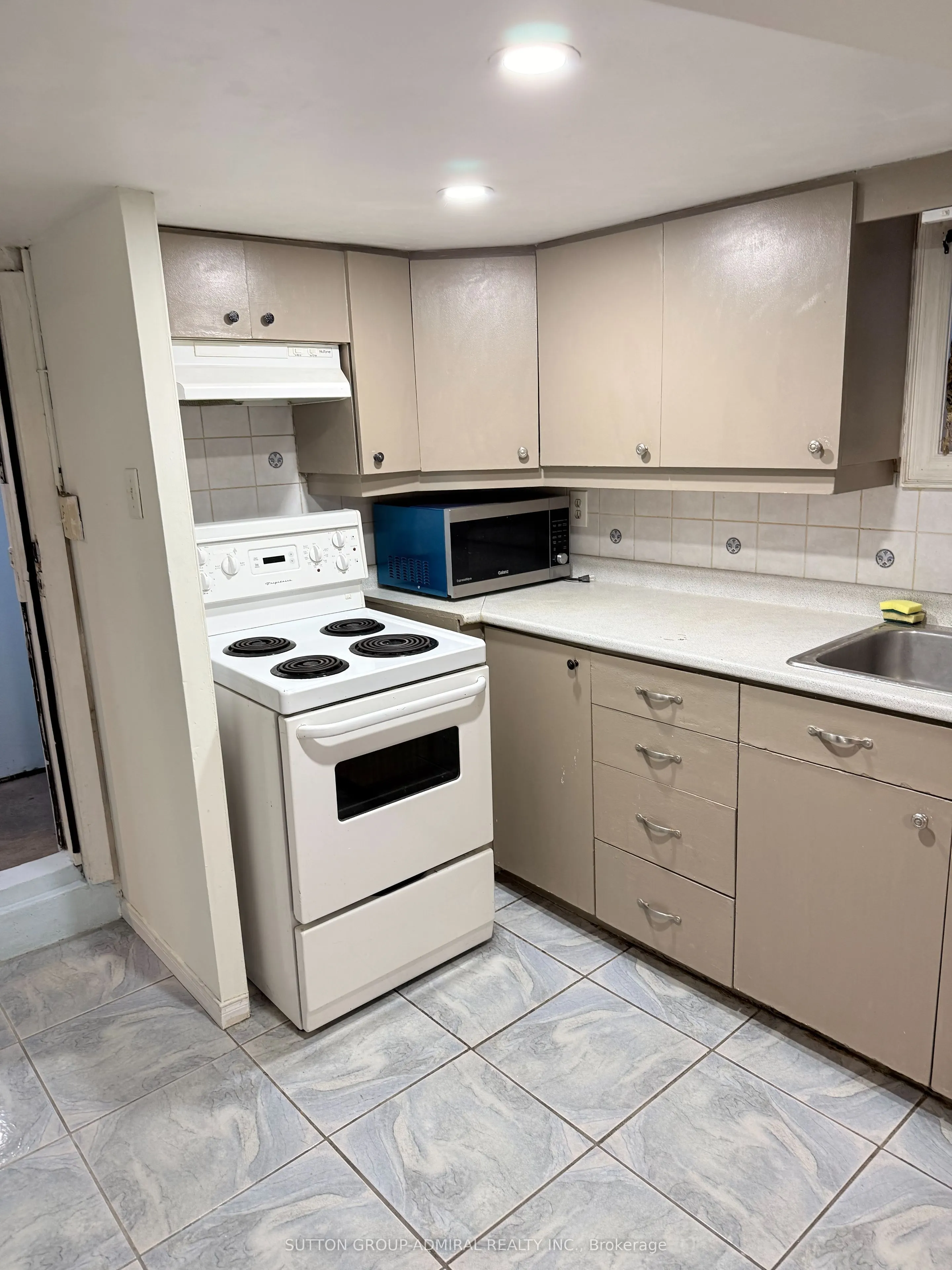 241 Dunraven Drive #Main