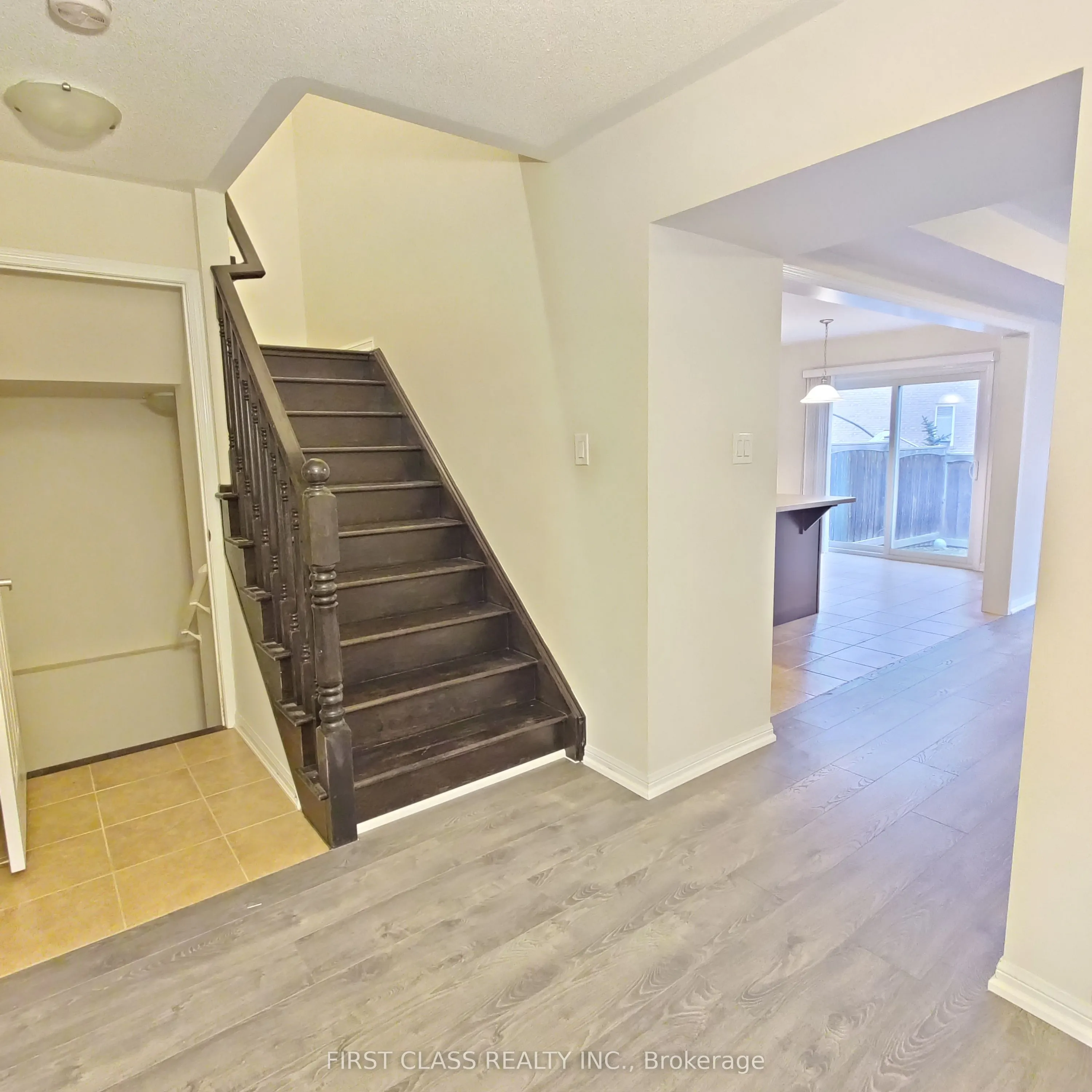 917 Farmstead Drive