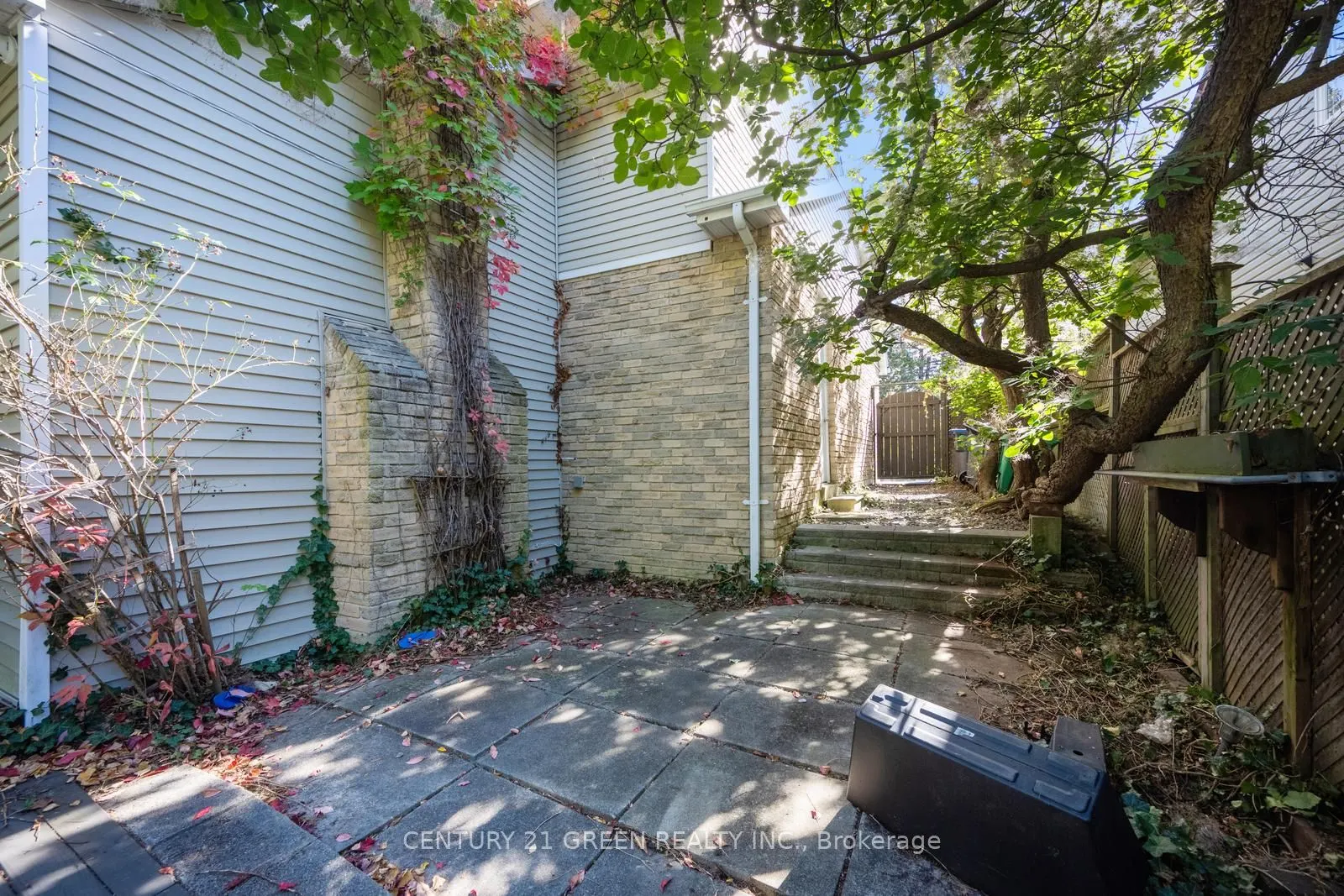 22 Davenrich Court