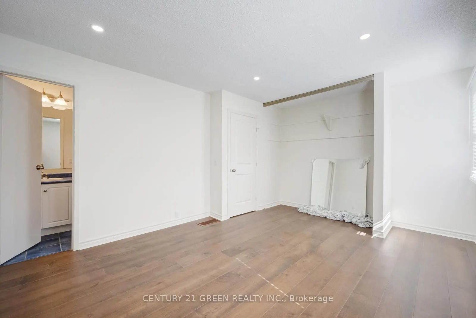 22 Davenrich Court