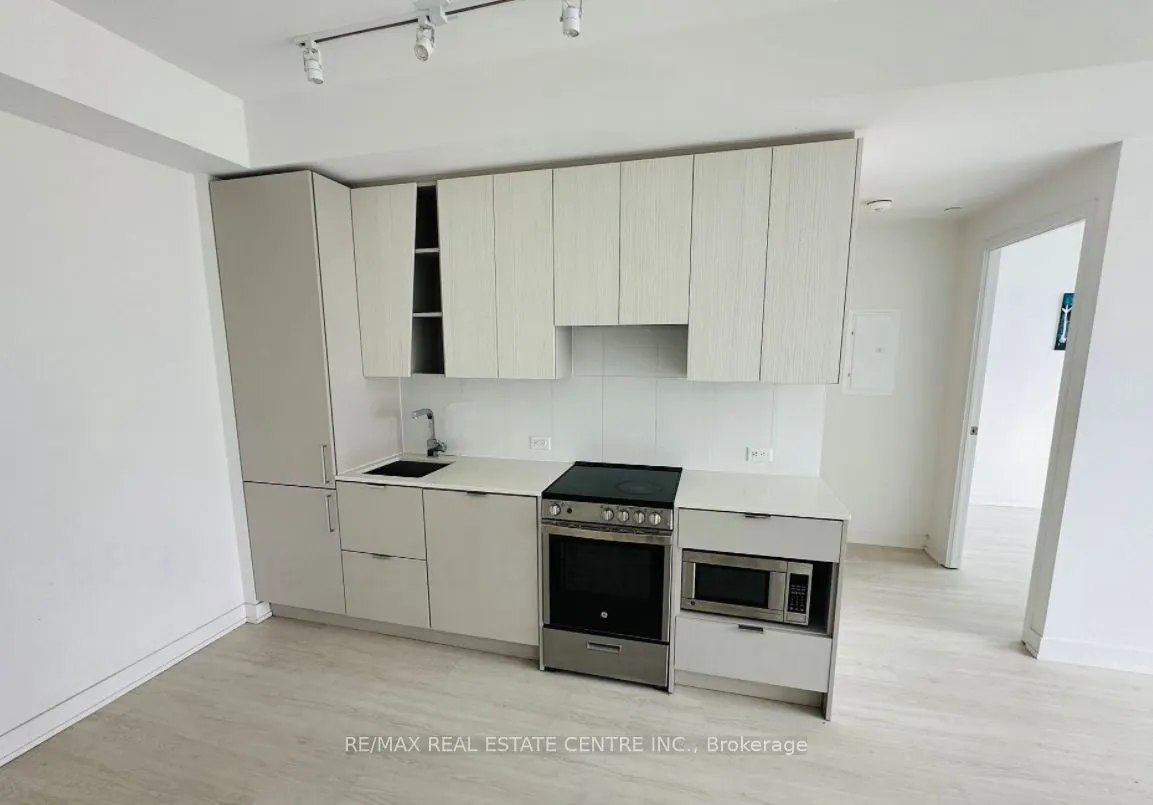 3883 Quartz Road #511