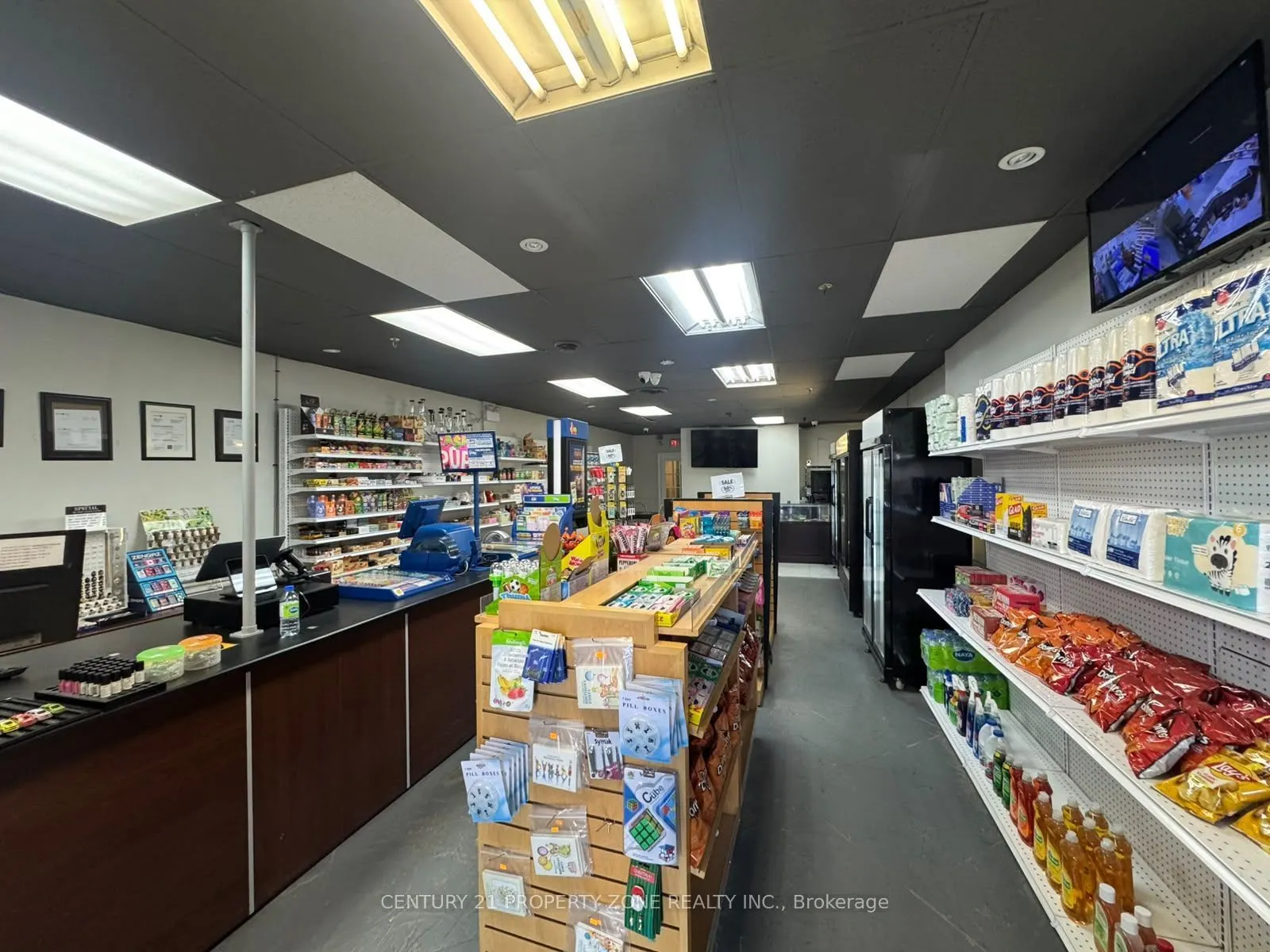 83 Kennedy Road S #17