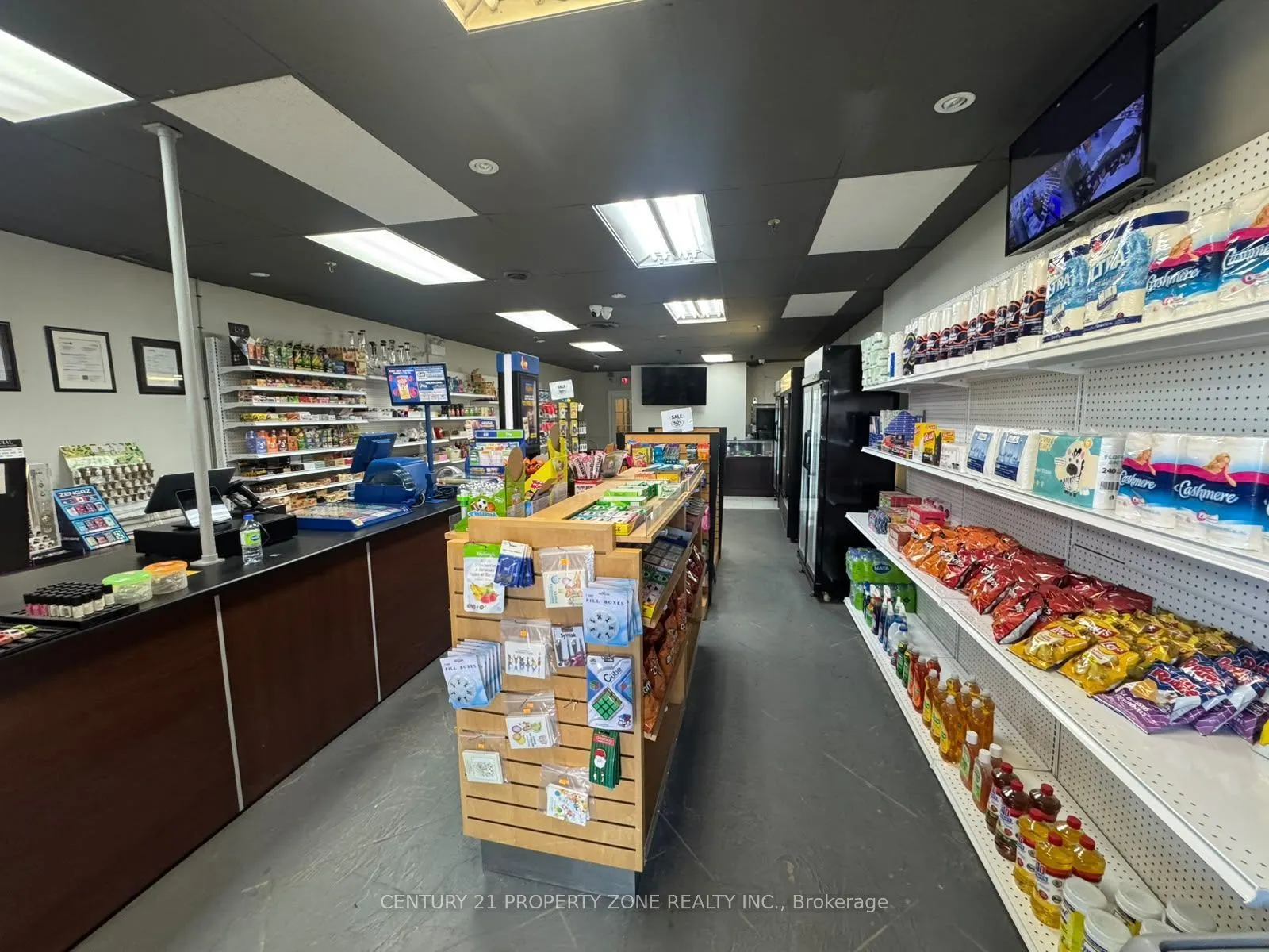 83 Kennedy Road S #17