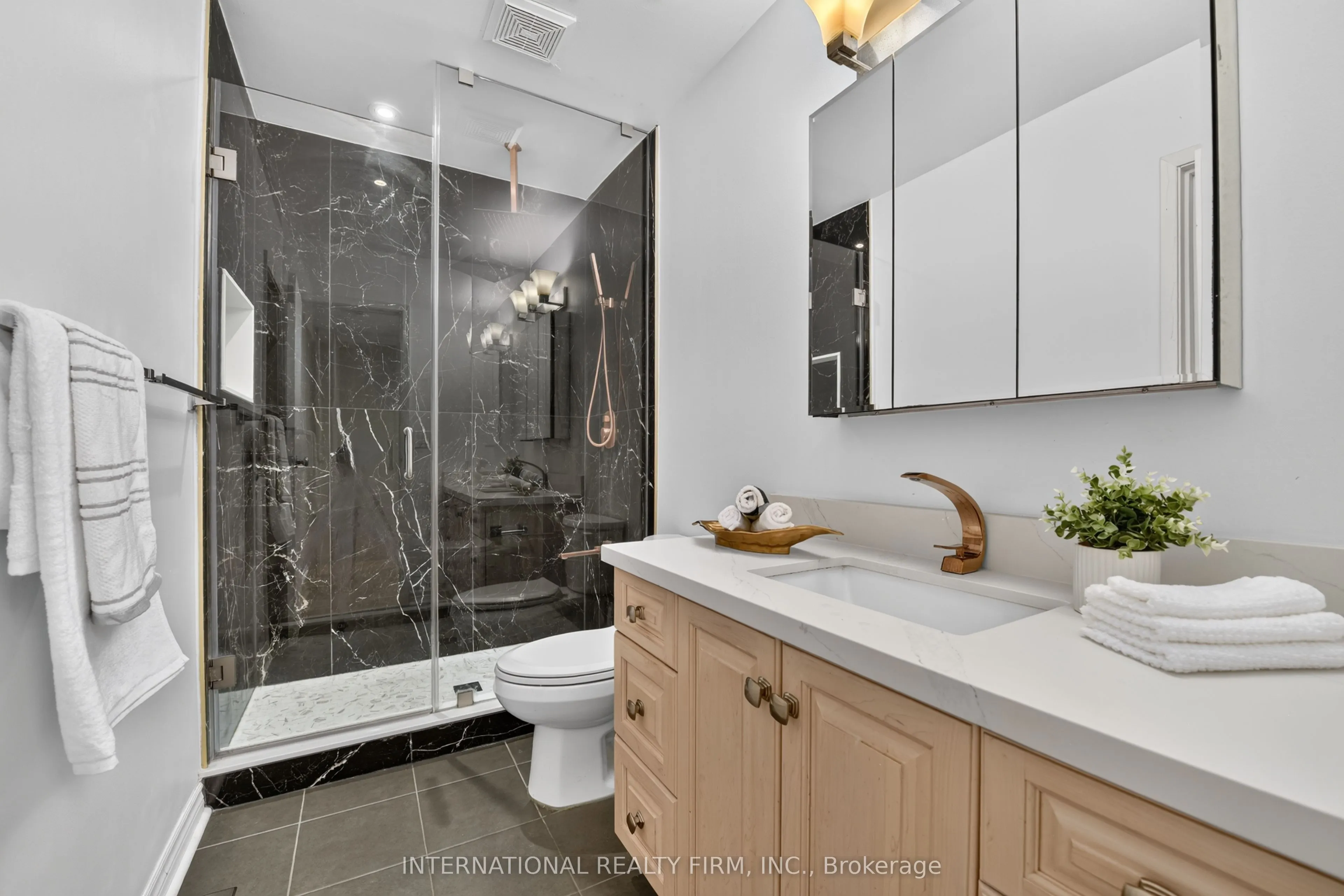 6855 Glen Erin Drive #15