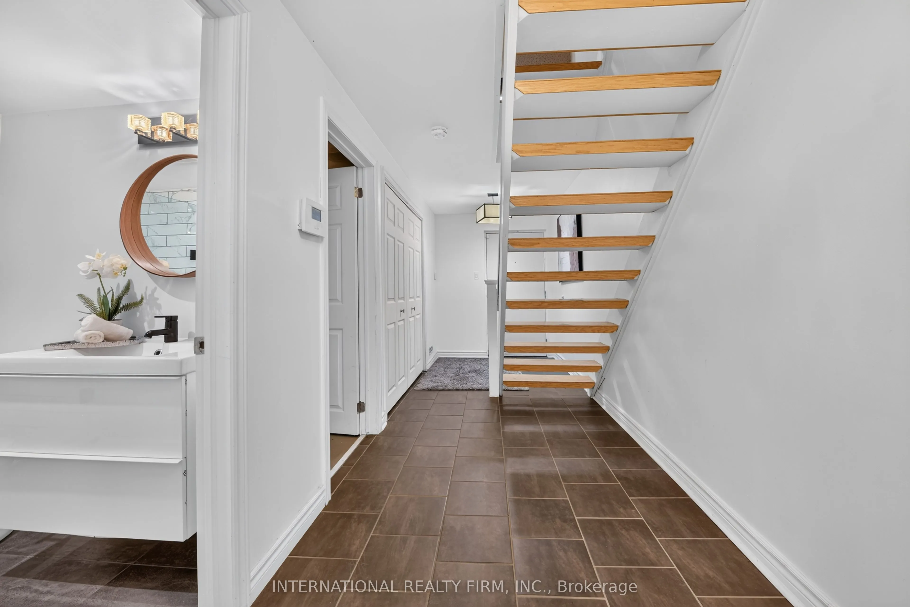 6855 Glen Erin Drive #15