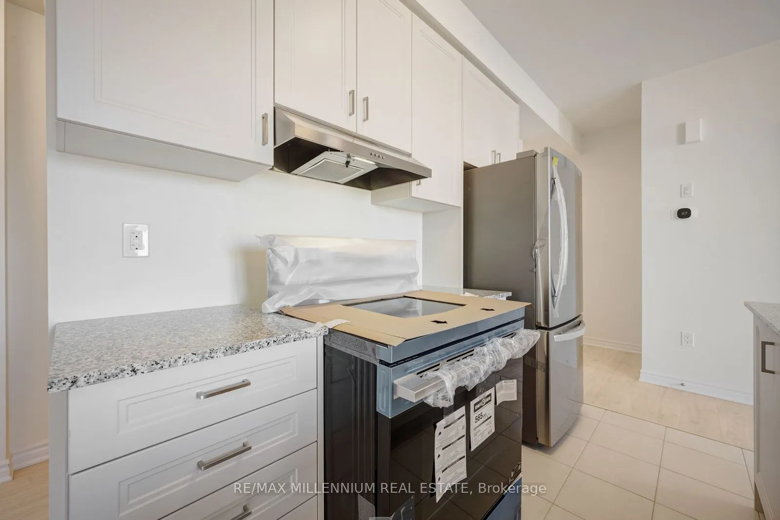 10 Thornbird Crescent #Main