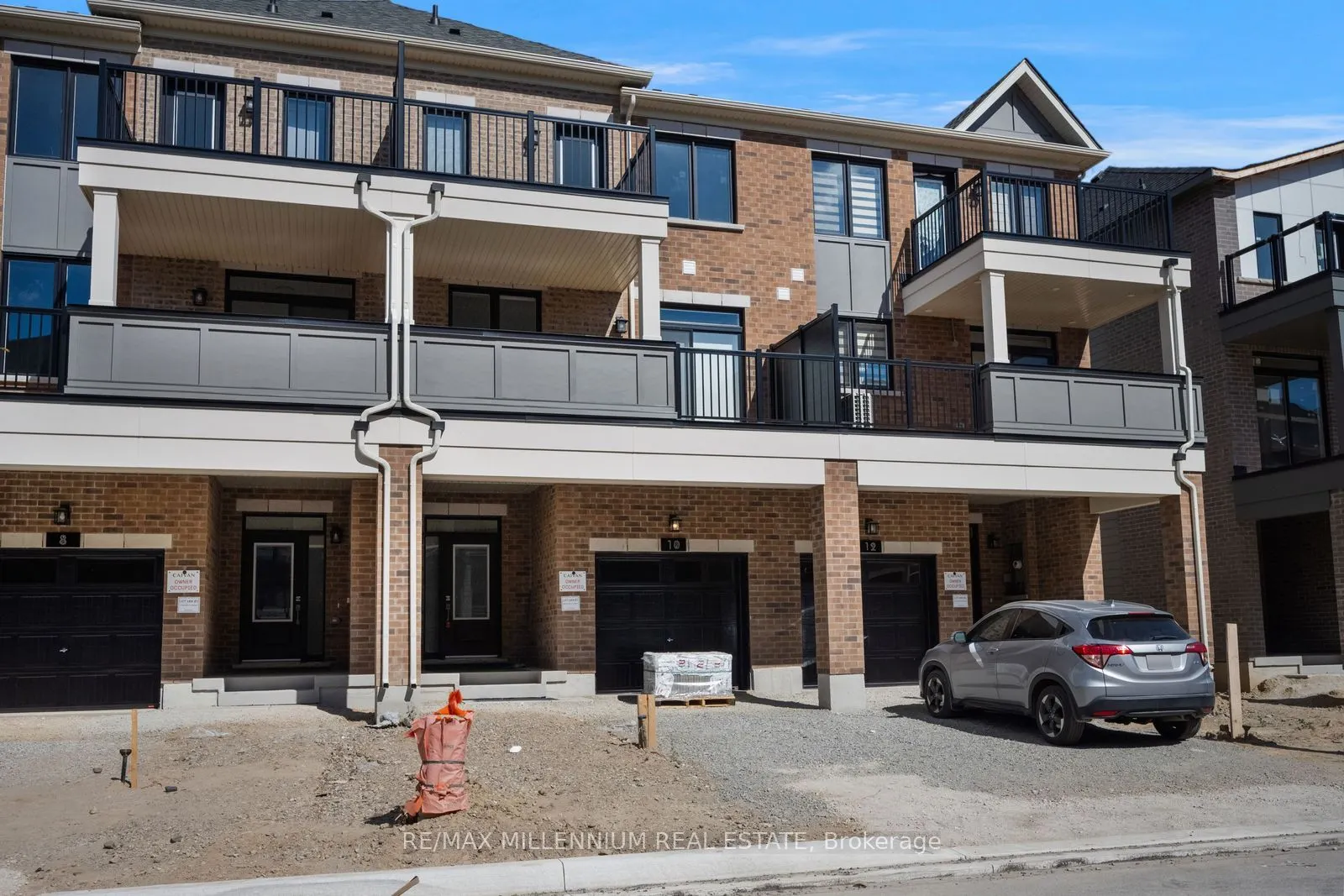 10 Thornbird Crescent #Main