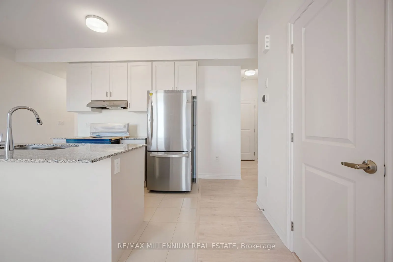 10 Thornbird Crescent #Main