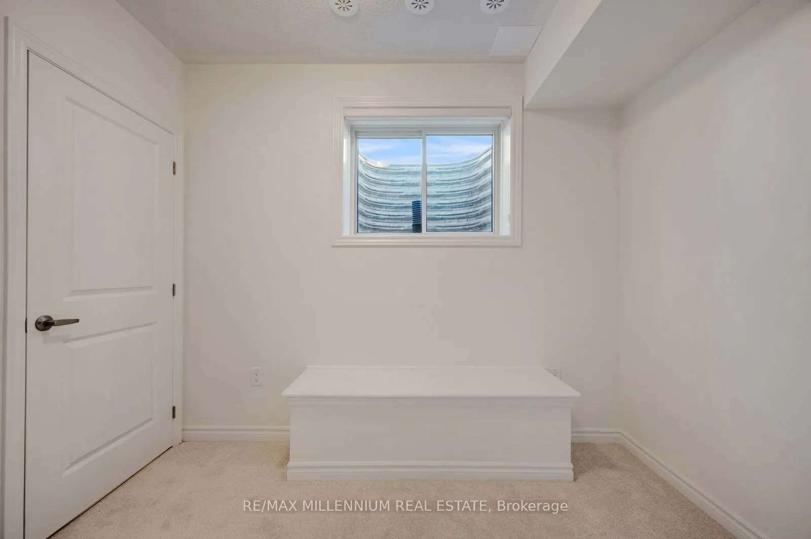 10 Thornbird Crescent #Main