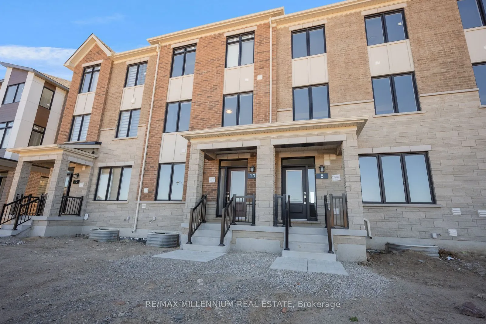 10 Thornbird Crescent #Main