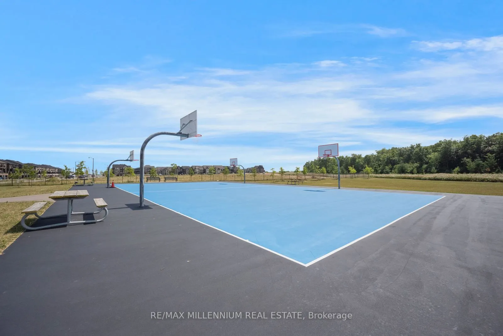 10 Thornbird Crescent #Main