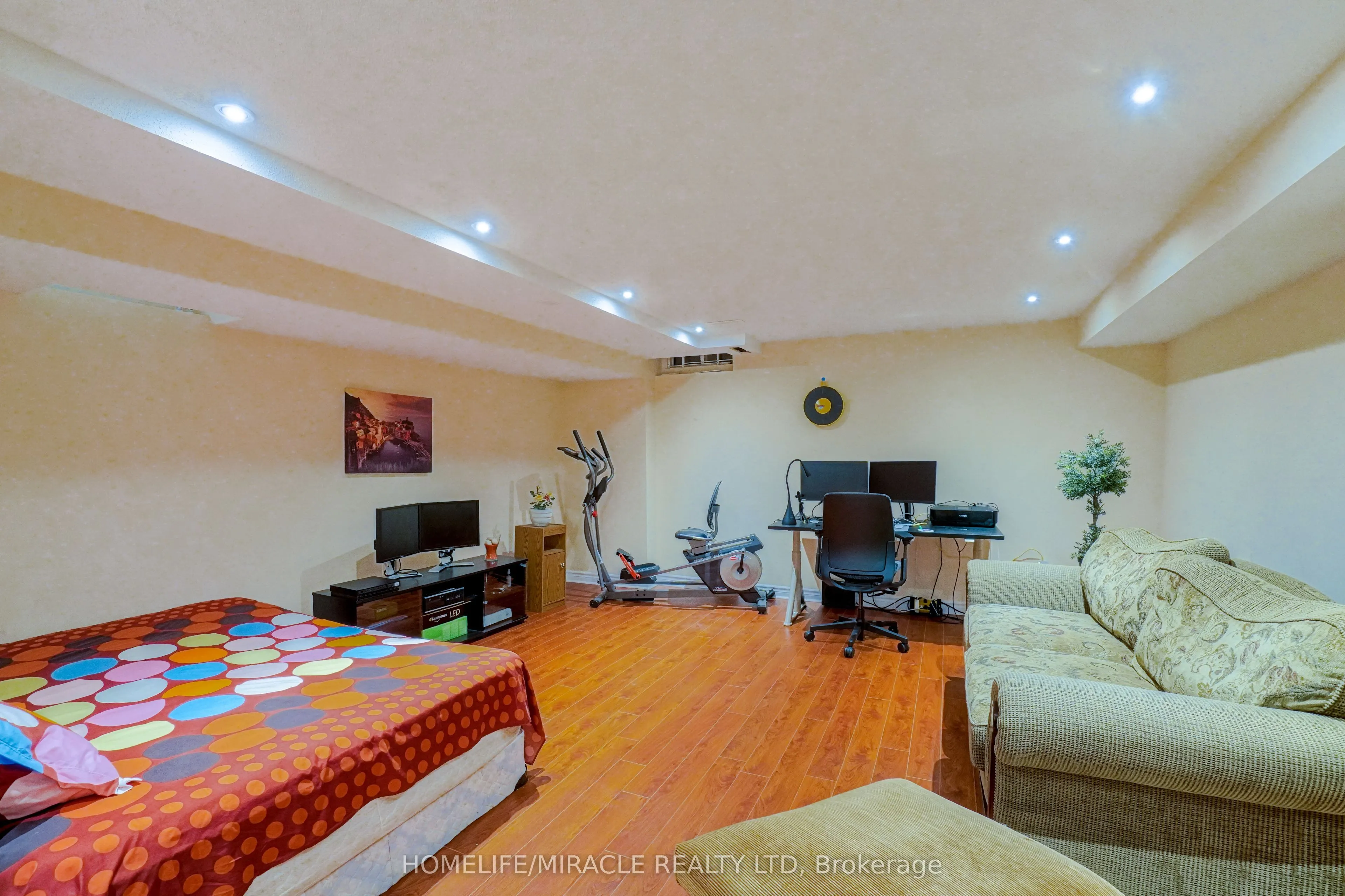 824 Khan Crescent